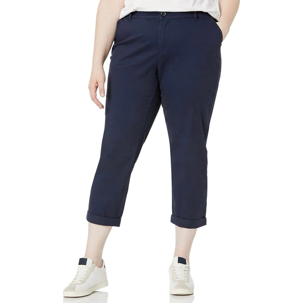 Amazon Essentials Women's Mid-Rise Slim-Fit Cropped Tapered Leg Khaki Pant(navy)